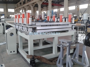 Γραμμή εξώθησης πινάκων αφρού PVC WPC, ξύλινη πλαστική σύνθετη μηχανή πάχους 5 - 25mm