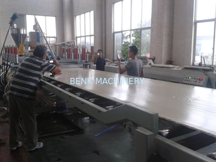 Συγκεκριμένος πίνακας αφρού κρουστών PVC πλαισίου κατασκευής που κατασκευάζει τη μηχανή Sneider Siemens μηχανών
